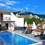 House Above With Pool And Summer Kitchen * Klis