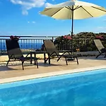 House Above With Pool And Summer Kitchen * Klis