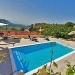 House Above With Pool And Summer Kitchen * Klis