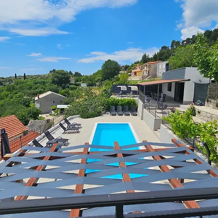 Nyaraló House Above With Pool And Summer Kitchen *