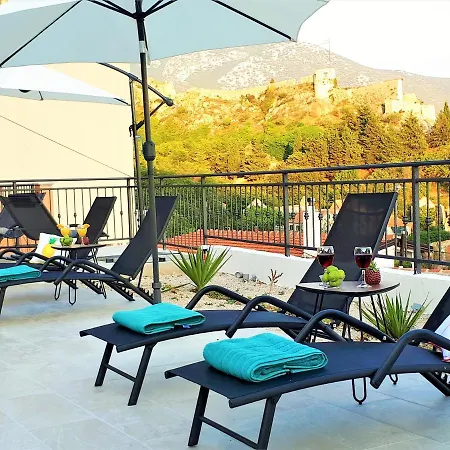 House Above With Pool And Summer Kitchen Nyaraló Klis